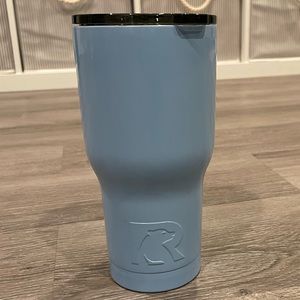 🔥 3 for $15 🔥
Rtic light blue insulated stainless steel travel mug